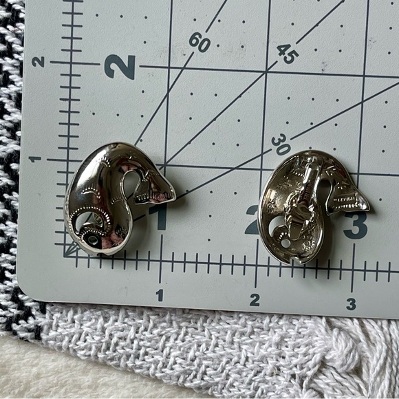 TRIFARI | Vintage | Silver Tone Fish Southern Theme Earrings Necklace Set 18" - Picture 9 of 12